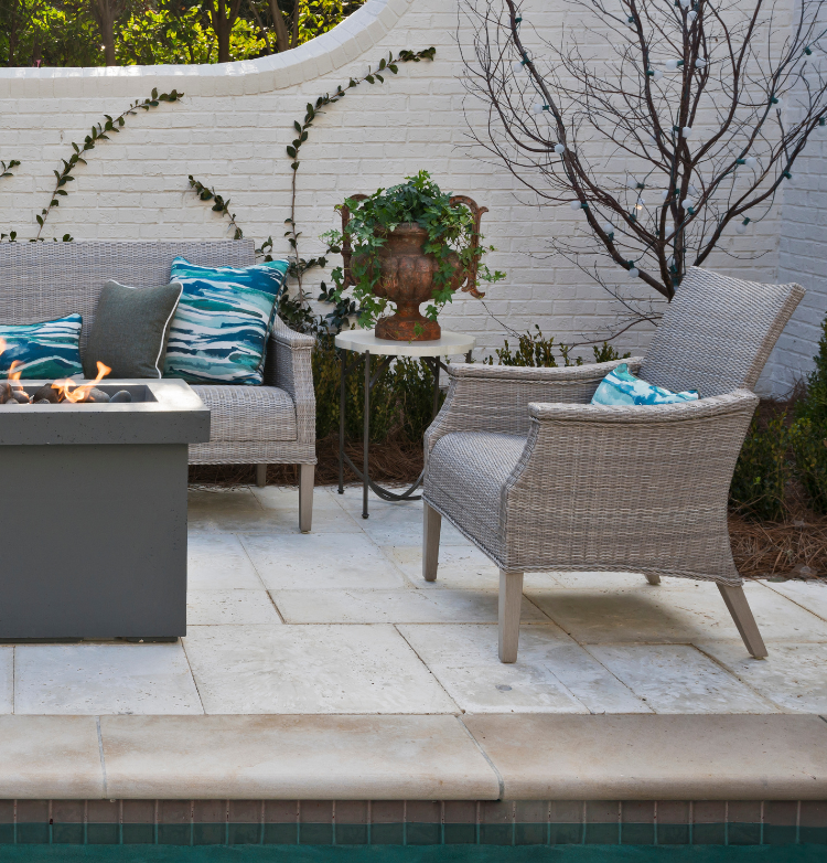 Summer Classics Bentley Collection Lifestyle